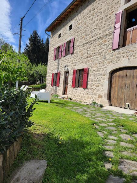 Se Reconnecter A La Nature Au Gite 3 Etoiles De Montager A Saint Andre De Chalencon Kültér fotó